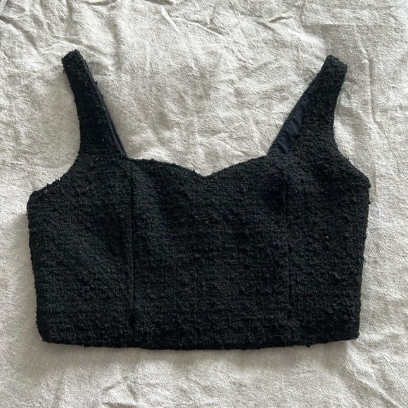 Abercrombie & Fitch Tops - Abercrombie and Fitch women’s cropped tweed tank XS